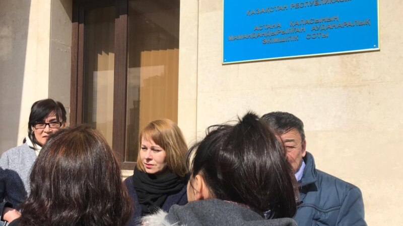 Казакстан: сот журналист Глушкованын ишин карап жатат