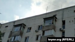 На пятом этаже находится квартира №40, из которой выселили Оксану Дубову