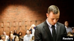 Оскар Пісторіус на слуханні в суді у Преторії, фото 20 лютого 2013 року