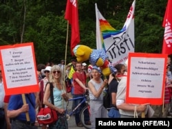 Германи - Саммит G7 йоьдуче гулбеллачу антиглобалистийн протест, 08Ман2015