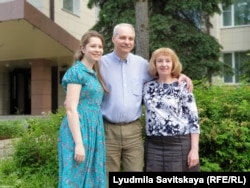 Геннадий Шпаковский с дочерью Марией и женой Татьяной