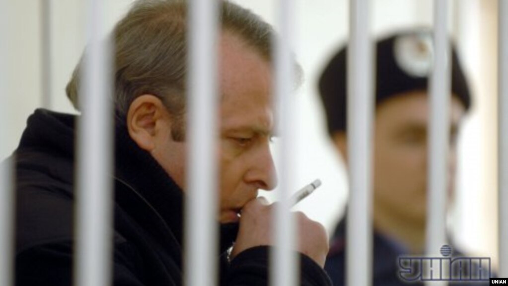 Віктор Лозінський під час суду у справі про вбивство Валерія Олійника, грудень 2010 року