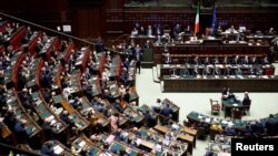 Седница на италијанскиот парламент (илустрација)