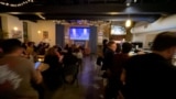 Moldova, Video grab - What the debate between Walz and Vance looked like from a Philadelphia beer hall