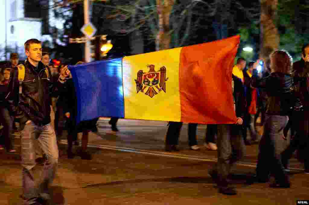 Moldova - Demonstration against poll results (), Chisinau 6April2009