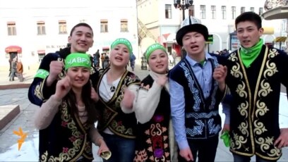 Казанда Нәүрүзне биеп котладылар