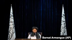 ذبیح الله مجاهد سخنگو و معاون وزارت اطلاعات و فرهنگ حکومت طالبان