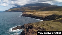 Visoravan Jankito na otoku Iturup, najvećem od Kurilskih otoka, koji se nalazi u južnom dijelu njegovog Velikog Kurilskog lanca, oktobar 2020.