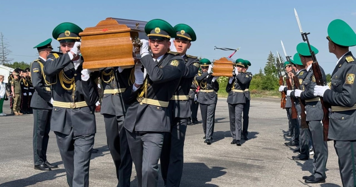 Андрій Мельник та дружина перепоховані на Національному меморіальному кладовищі