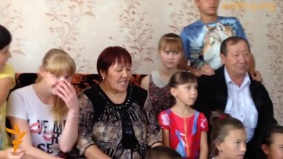 Камбоджадағы секс: YouTube-тегі жыныстық қатынас Ваннада жалаңаш сиськимен ебля