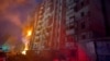 Пожежа після російського удару в житловому багатоповерховому будинку в Краматорську, 13 серпня 2026 року