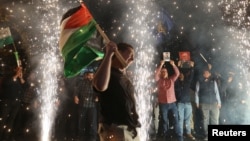 شادی هواداران حکومت در تهران پس از حمله اخیر حماس به اسرائیل
