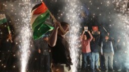 شادی هواداران حکومت در تهران پس از حمله اخیر حماس به اسرائیل