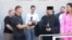Гендиректор Першого медобʼєднання Олег Самчук і митрополит УПЦ (МП) Філарет (Кучеров) на відкритті реабілітаційного центру у Львові 