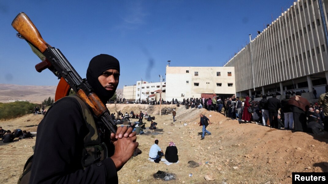 Мас болып, желіде жыныстық қатынасқа түсті