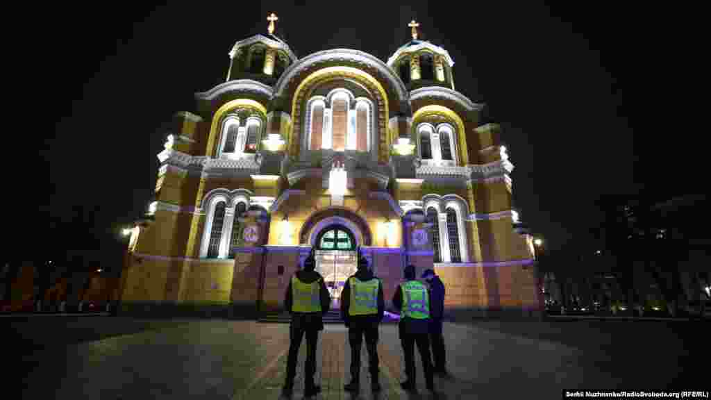 &laquo;Під час богослужінь у церквах перебувало не більше 10 осіб, як і передбачено карантинними заходами&raquo; &ndash; заявили у столичній поліції