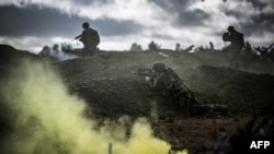 Ukrán katonák franciaországi kiképzésen 2023 novemberében