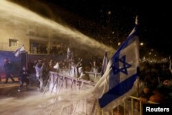 Israelienii au ieșit în stradă după ce prim-ministrul Beniamin Netanyahu l-a demis pe ministrul apărării/ 26 martie 2023.