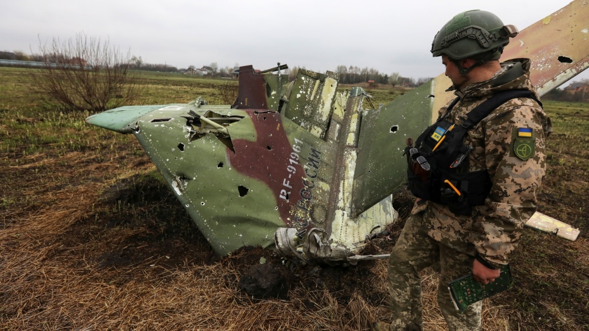 Десантники повідомили про збиття російського штурмовика Су-25 і показали фото