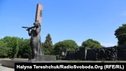 Монумент Слави радянським солдатам у Львові