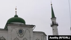 Минарет мечети Нурулла в Казани