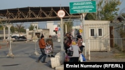 It is still unclear why Uzbek security forces arrested a Kyrgyz man at a border checkpoint. 