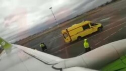 ალექსეი ნავალნი სასწრაფო დახმარების მანქანით მიჰყავთ