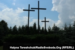 Хрести на місці вбивства поляків Павлівці