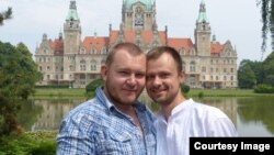 Дмитрий Чуносов и Иван Ярцев, сключили брак в Дания