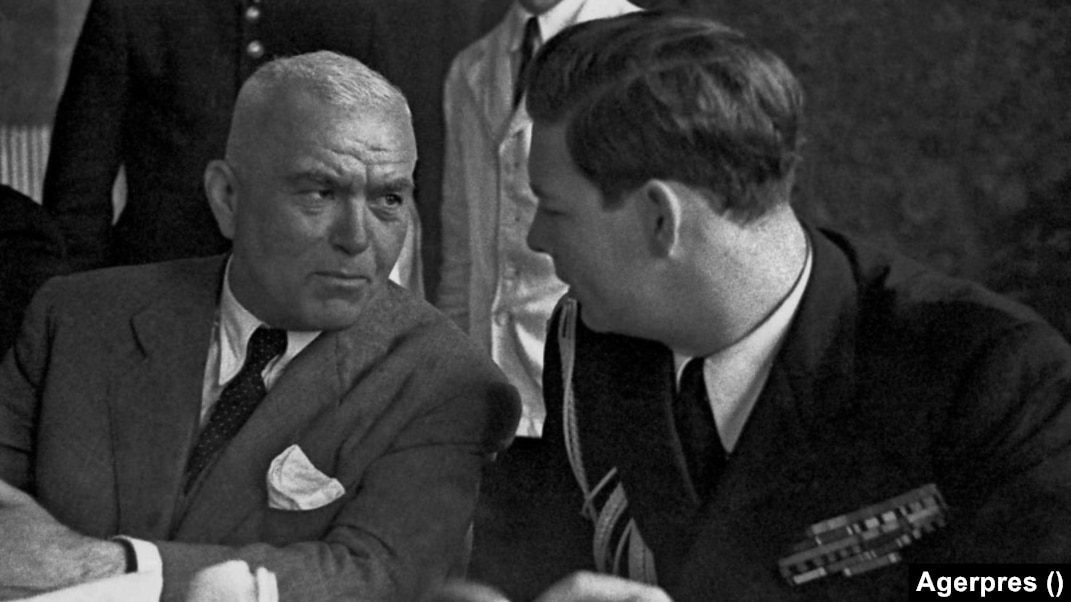 80 de ani de la primul guvern pro-sovietic din România. Doi soldați pe Calea Victoriei, premierul Groza și 45 de ani de dictatură comunistă