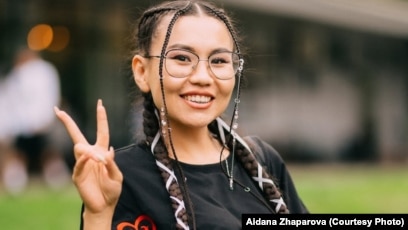 Ұялшақ бірінші таймерлер үшін әуесқой секс свинг