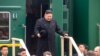 Ռուսաստան - Հյուսիսային Կորեայի առաջնորդ Կիմ Չեն Ընը իջնում է զրահապատ գնացքից, Վլադիվոստոկ, 24-ը ապրիլի, 2019թ․