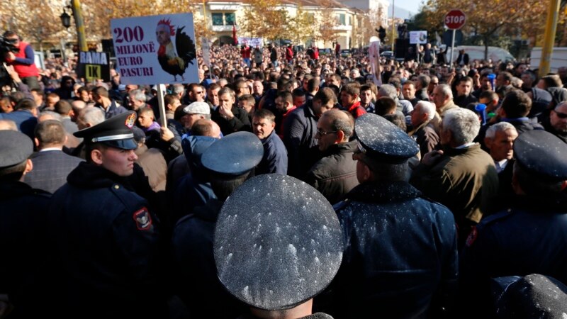 Антивладини протести во Тирана