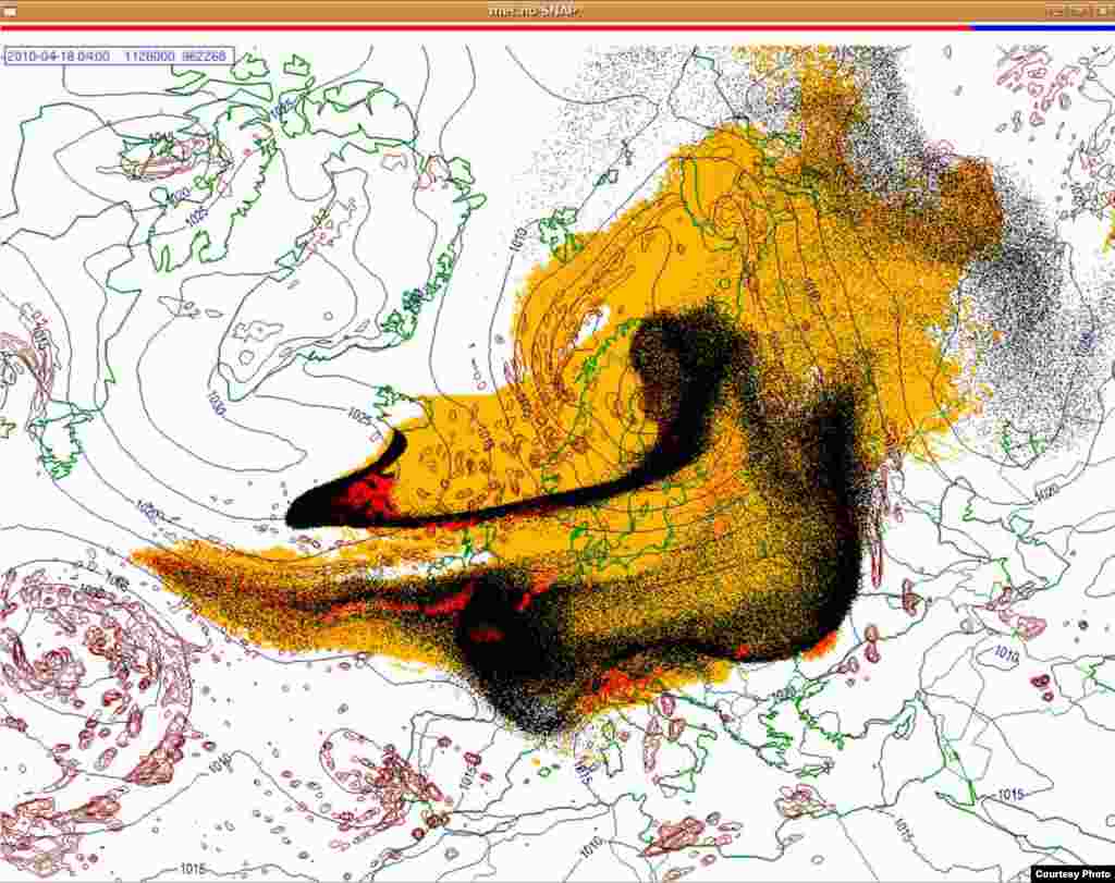 Проектирано движење на исландскиот облак од пепел (18.4. 0400 UTC) - Овие слики покажуваат проекција на движењето на облаците пепел од вулканска ерупција на Исланд низ Европа. Боите на сајтот претставуваат: жолто: пепел што ќе падне сам по себе црвено: пепел што ќе падне од врнежи црна: вистинскиот облак со пепел облак Извор: Норвешки Метеоролошки Институт