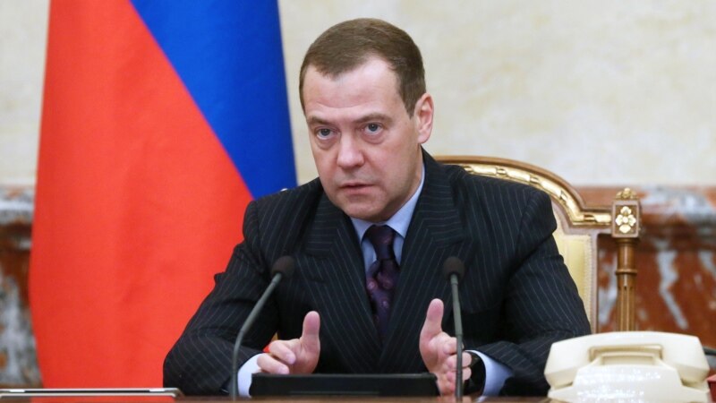 Медведев Дмитрийга арз дина хьехархо балхара вохийна