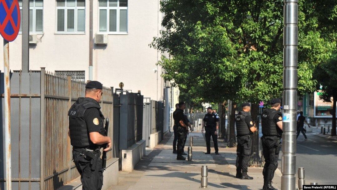 Policija ispred Višeg suda u Podgorici