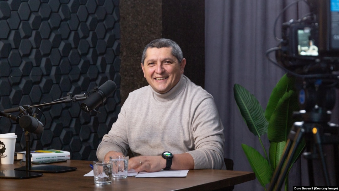 Pentru teza sa de doctorat, Doru Șupeală a intervievat aproape 1.700 de angajați din 56 de companii IT pe tema corelației între siguranța psihologică, inițiativa personală și rezultatele inovative ale companiilor.