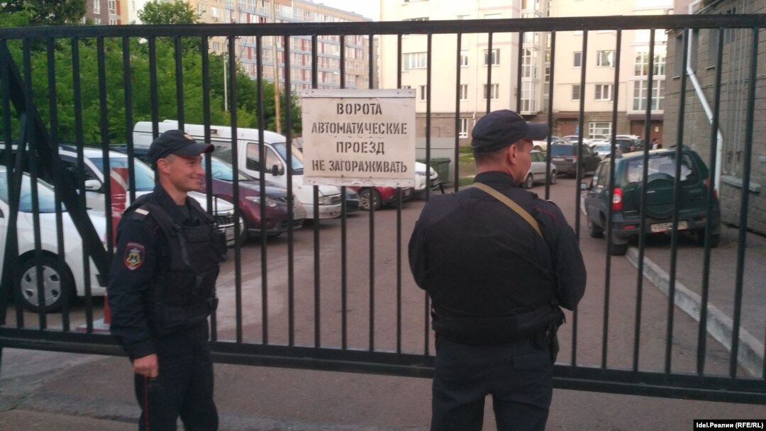 Полиция у одного из штабов Навального