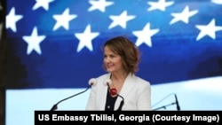 აშშ-ის ელჩი რობინ დანიგანი