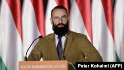 Szájer József, a Fidesz-KDNP európai parlamenti képviselője beszédet mond a Fidesz EP-kampányának indítóján 2019. április 5-én.