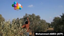 این بادکنکها عامل آتشسوزی در کشتگاههای اسرائیل در جوار باریکه غزه هستند.
