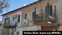 Ажурные балконы старого дома