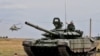 Скрытые данные и «пугающие кадры». Россия перебрасывает армию к Украине