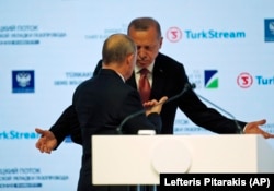 Реджеп Эрдоган и Владимир Путин на церемонии по случаю введения в эксплуатацию очередного этапа газопровода "Турецкий поток", 19 ноября 2018 года