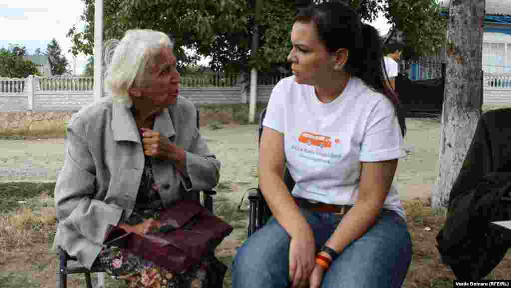 Mătușa Lidia, de vorbă cu jurnalista Diana Răileanu