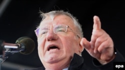 Serbian Radical Party leader Vojislav Seselj at a rally in Novi Sad on April 20.