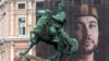 Портрет Марківа на Софійській площі в Києві. Віталія Марківа виправдали і звільнили з-під варти 3 листопада 2020 року