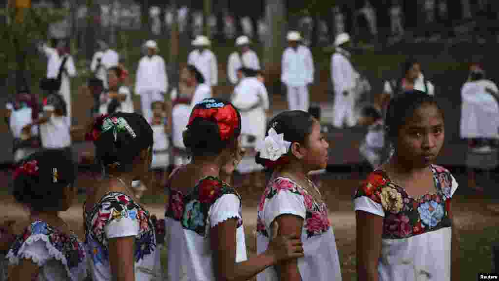 Meksiko - Proslava u čast drevnih Maja i njihove kulture, Yocutan, 20. decembar 2012. Foto: REUTERS / Francisco Martin 