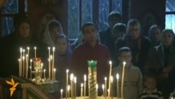 Russian Leaders Attend Orthodox Christmas Services
