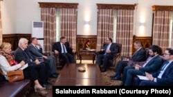 صلاحالدین ربانی وزیر خارجۀ افغانستان حین دیدار با مارکس پوتزل نماینده خاص جرمنی برای افغانستان و پاکستان